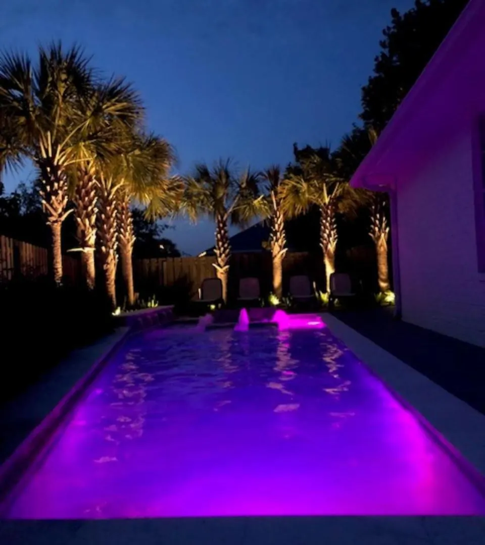 Beautiful Pet Friendly Home! Tropical Pool, Optional Golf Cart & Pool Heat, Minutes To Beach Destin