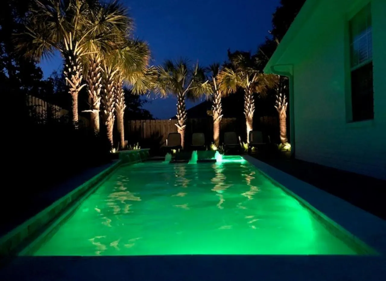 Beautiful Pet Friendly Home! Tropical Pool, Optional Golf Cart & Pool Heat, Minutes To Beach Destin Vakantiehuis
