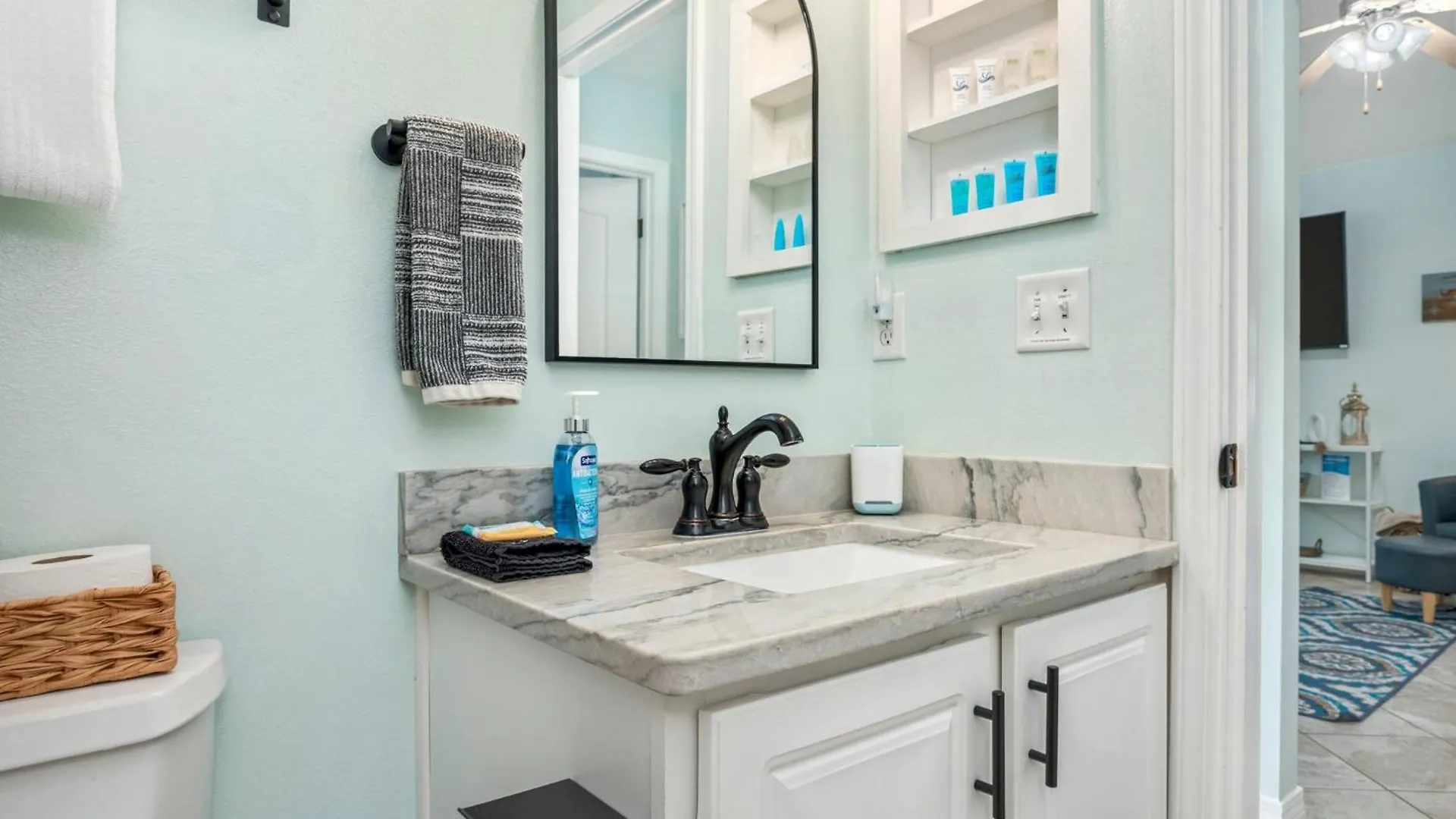 Beautiful Pet Friendly Home! Tropical Pool, Optional Golf Cart & Pool Heat, Minutes To Beach Destin Vakantiehuis