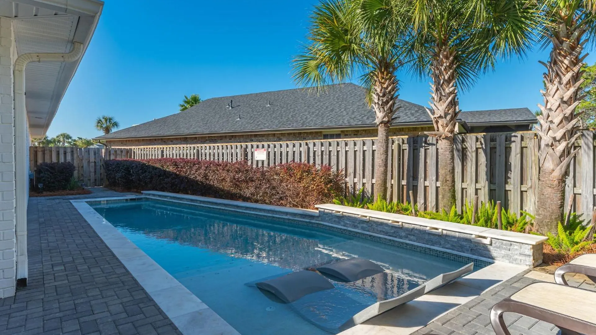 Beautiful Pet Friendly Home! Tropical Pool, Optional Golf Cart & Pool Heat, Minutes To Beach Destin Verenigde Staten