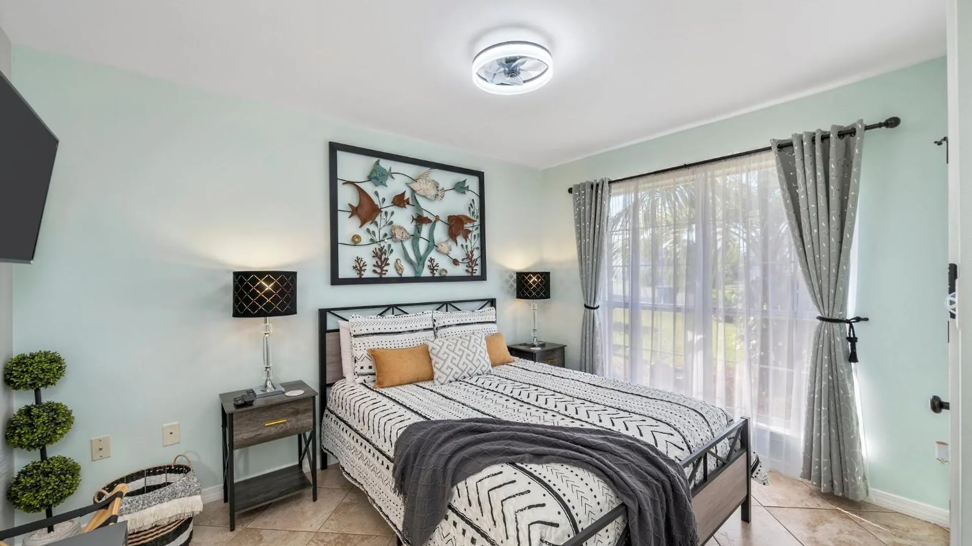 Vakantiehuis Beautiful Pet Friendly Home! Tropical Pool, Optional Golf Cart & Pool Heat, Minutes To Beach Destin